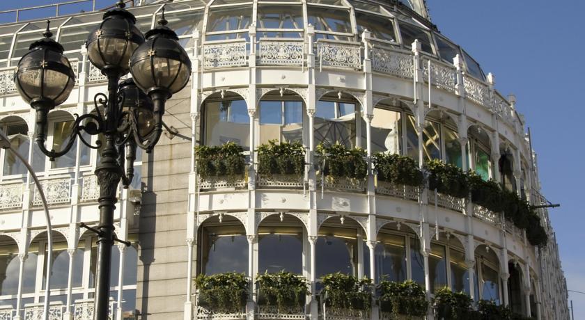 The Fitzwilliam Hotel Dublin Exterior photo The former department store, now a restaurant