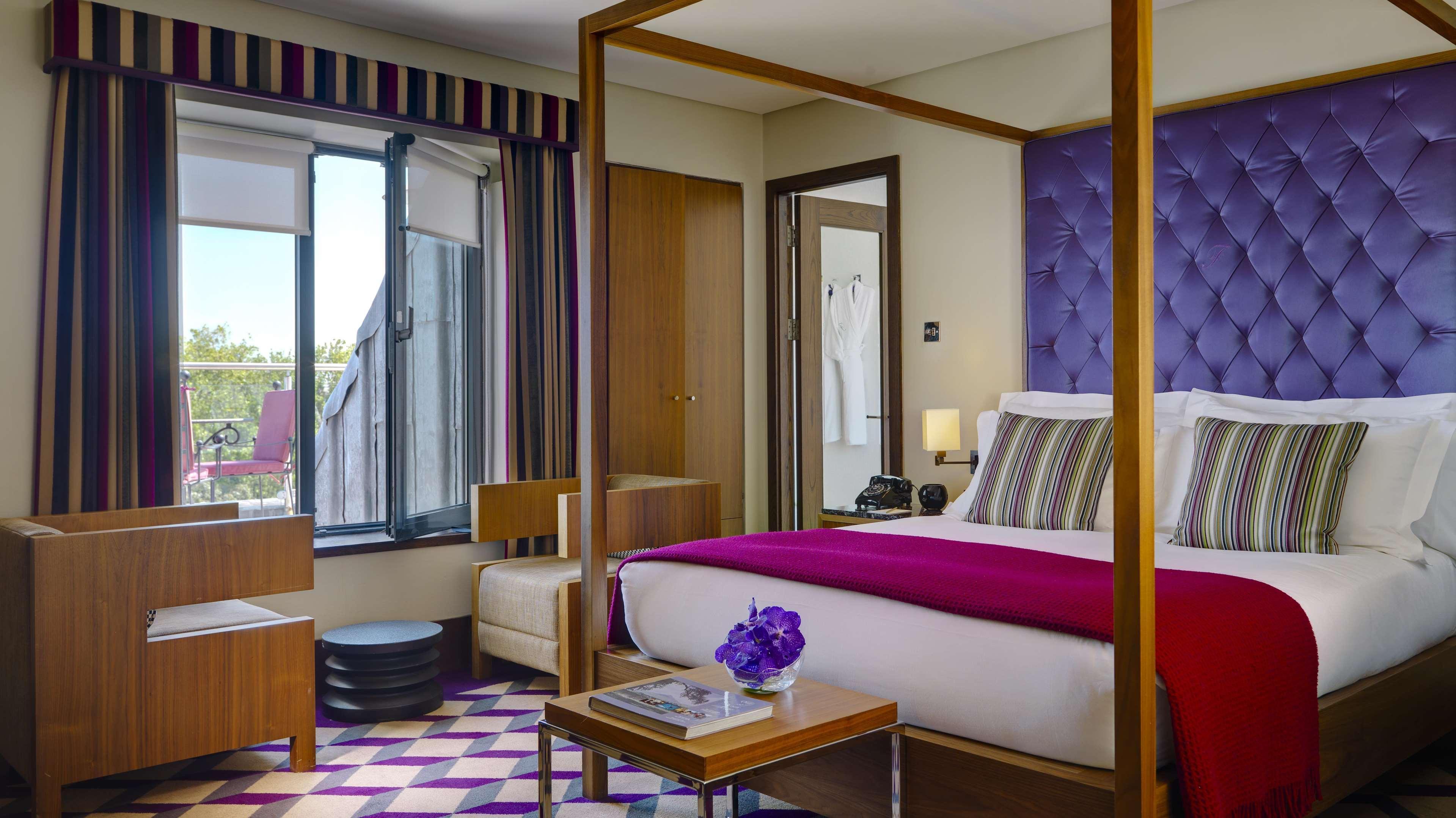 The Fitzwilliam Hotel Dublin Exterior photo A suite at the hotel