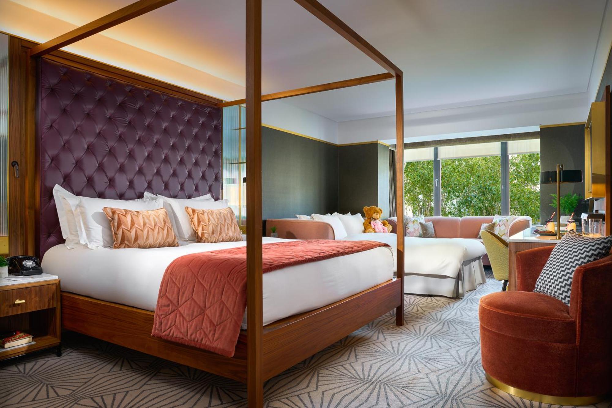 The Fitzwilliam Hotel Dublin Exterior photo A suite at The Ivy Collection, Manchester