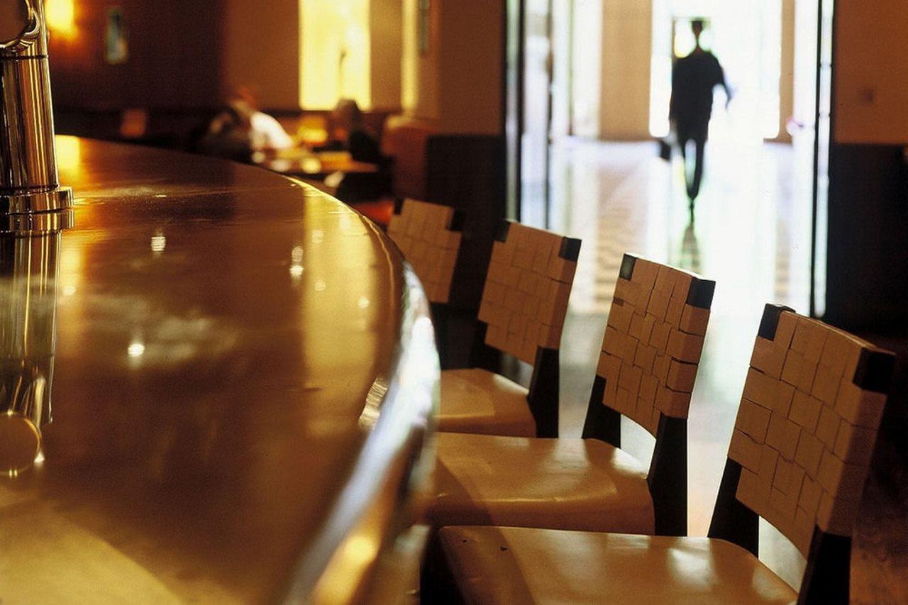 The Fitzwilliam Hotel Dublin Exterior photo The bar at the hotel